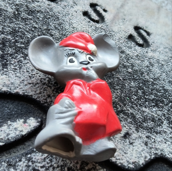 Vintage 1980s Hand Painted Holiday Mouse Mrs. Claus Ceramic Figurine 3.5" - Picture 3 of 7